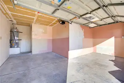 1821 South Christy Lane, Las Vegas, NV 89142 Garage