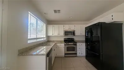 9341 Jumpin Juniper Avenue, Las Vegas, NV 89129 Kitchen