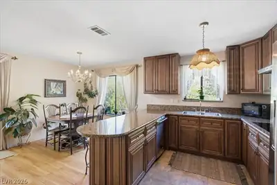 2333 Dexter Cabin Road, Las Vegas, NV 89128 Kitchen
