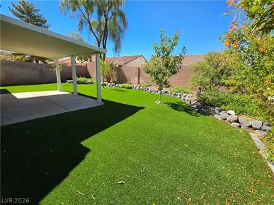 209 Opera House Street, Henderson, NV 89012 Yard