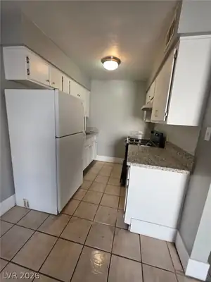 1075 East Desert Inn Road 2, Las Vegas, NV 89109 Kitchen