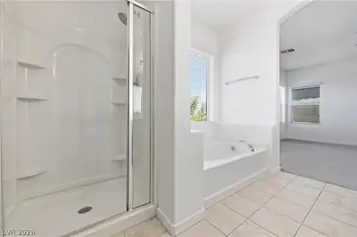 1122 Bradley Bay Avenue, Henderson, NV 89014 Primary Bathroom
