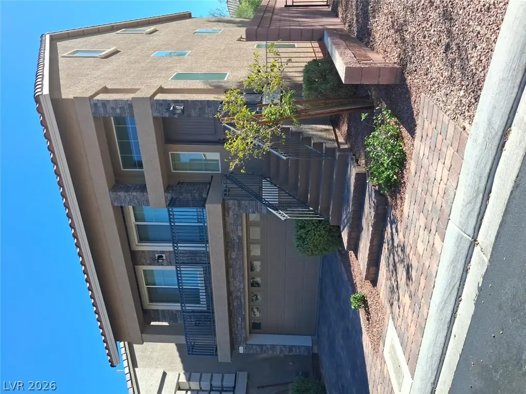 6369 Luna Rosa Avenue, Las Vegas, NV 89118
