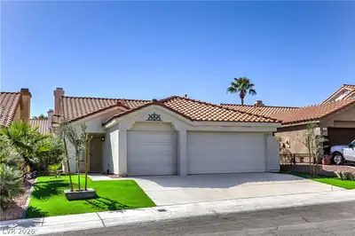 7633 Prairie Corners Drive, Las Vegas, NV 89128 Front of Structure