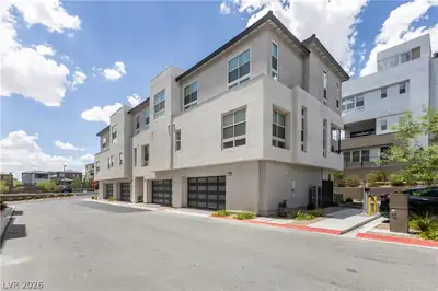 647 Spotted Falcon Street, Las Vegas, NV 89138 