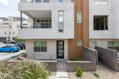 647 Spotted Falcon Street, Las Vegas, NV 89138 
