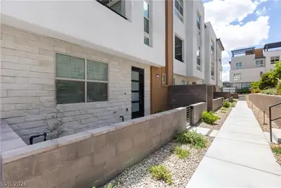 647 Spotted Falcon Street, Las Vegas, NV 89138 