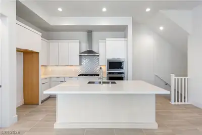 647 Spotted Falcon Street, Las Vegas, NV 89138 