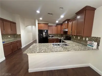 7996 Whitlocks Mill Avenue, Las Vegas, NV 89147 Kitchen