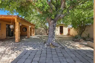 2828 Willoughby Avenue, Las Vegas, NV 89101 Yard