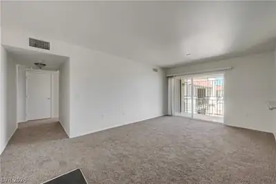 1405 Vegas Valley Drive 162, Las Vegas, NV 89169 Living Room