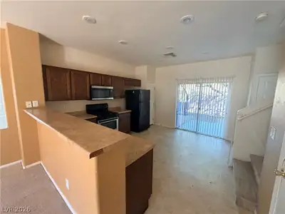 6130 Squilchuck Court, Las Vegas, NV 89139 Kitchen