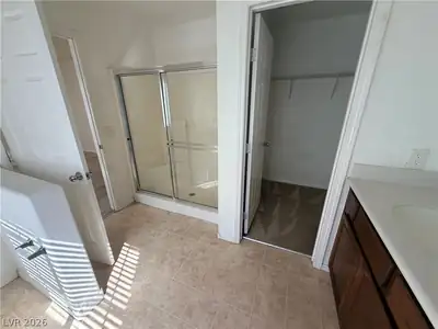 6130 Squilchuck Court, Las Vegas, NV 89139 Primary Bathroom