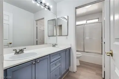 221 Lenape Heights Avenue, Las Vegas, NV 89148 Primary Bathroom