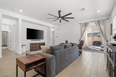 823 Eaton Falls Street, Henderson, NV 89011 Living Room