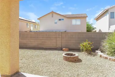 7833 Pinnochio Avenue, Las Vegas, NV 89131 Yard