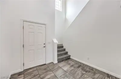 824 Plockton, Las Vegas, NV 89012 Entrance Foyer
