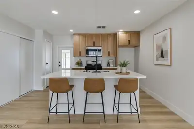 253 Sir Phillip Street, Las Vegas, NV 89110 Kitchen