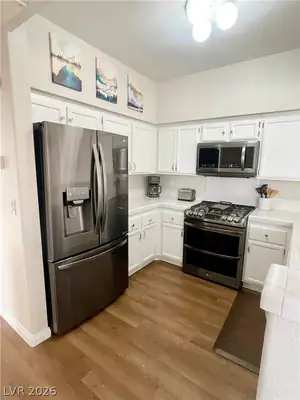 1505 Truett Street 202, Las Vegas, NV 89128 Kitchen