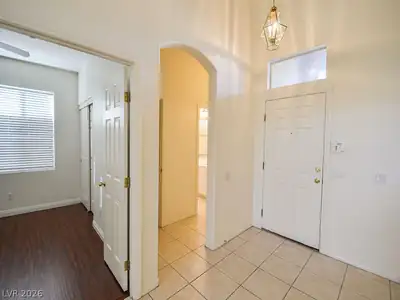 10325 WHISPY WILLOW Way, Las Vegas, NV 89135 Entrance Foyer