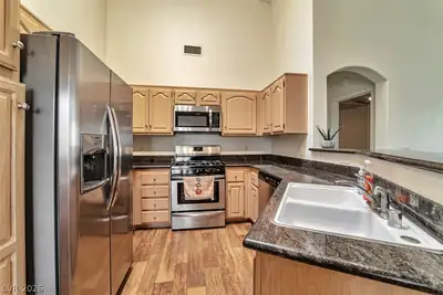 3320 South Fort Apache Road 216, Las Vegas, NV 89117 Kitchen