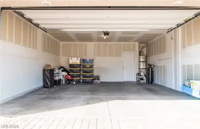 376 Great Ocean Avenue, North Las Vegas, NV 89084 Garage