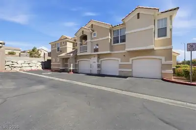 5855 Valley Drive 1017, North Las Vegas