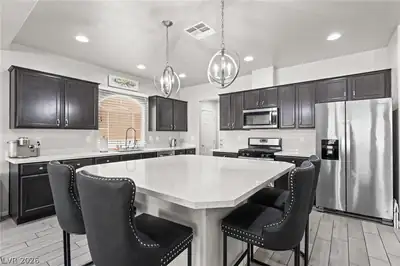 9804 Kodiak Island Court, Las Vegas, NV 89141 Kitchen