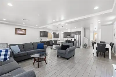 9804 Kodiak Island Court, Las Vegas, NV 89141 Living Room