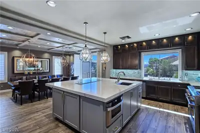 8354 Bartholomew Park Court, Las Vegas, NV 89139 Kitchen