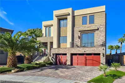 8354 Bartholomew Park Court, Las Vegas
