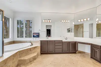 10779 Crown Court, Las Vegas, NV 89141 Primary Bathroom