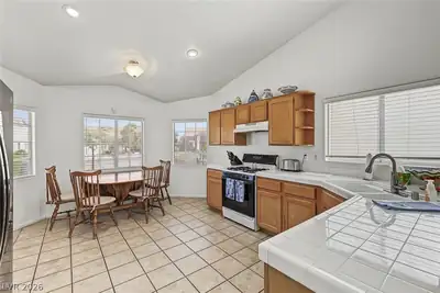 5357 Georgia Peach Court, Las Vegas, NV 89130 Kitchen