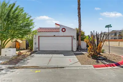 2509 Castlesands Way, Las Vegas, NV 89121 Front of Structure