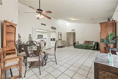 2509 Castlesands Way, Las Vegas, NV 89121 Living Room