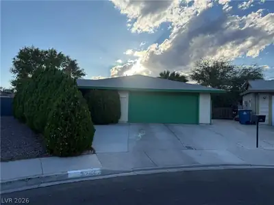 5829 Halfmoon Way, Las Vegas