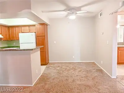 1455 East Katie Avenue E14, Las Vegas, NV 89119 Dining Area