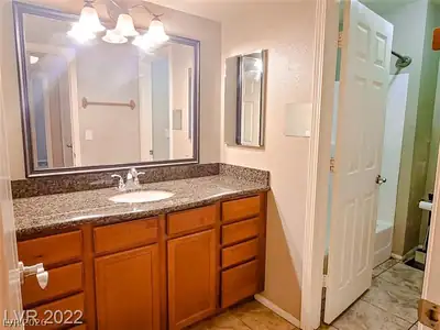 1455 East Katie Avenue E14, Las Vegas, NV 89119 Bathroom