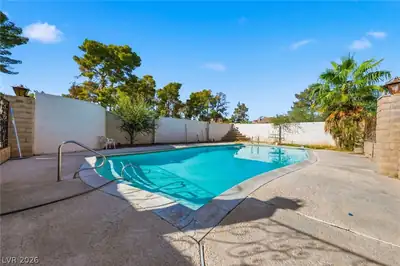 5517 Oak Street, Las Vegas, NV 89120 Pool