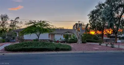 1517 Bryn Mawr Avenue, Las Vegas, NV 89102 Front of Structure