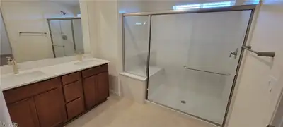 7375 Davenbury Street, Las Vegas, NV 89113 Primary Bathroom