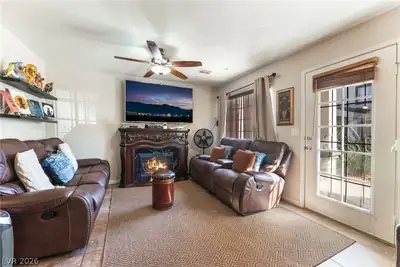 5330 East Charleston Boulevard 123, Las Vegas, NV 89142 Living Room