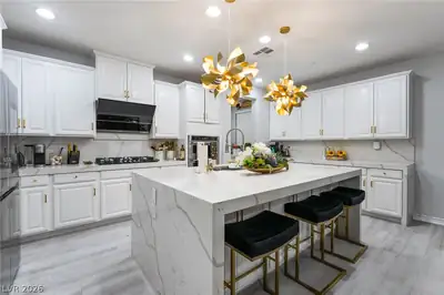 823 East Via De Santa Maria, Henderson, NV 89011 Kitchen
