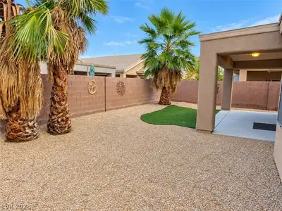 4012 Shetland Pony Street, Las Vegas, NV 89122 Yard