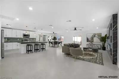1504 Banner Circle Las Vegas, NV 89102