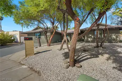 1504 Banner Circle, Las Vegas, NV 89102 Front of Structure