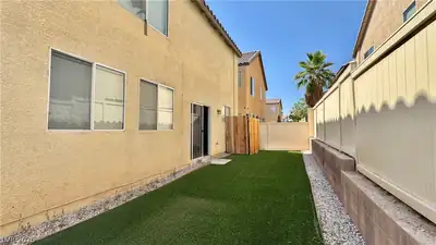 7425 Mojave Canyon Street, Las Vegas, NV 89139 Yard