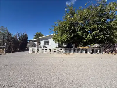 260 Ellendale Street, Pahrump, NV 89048 Front of Structure