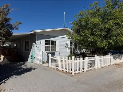 260 Ellendale Street, Pahrump, NV 89048 Front of Structure