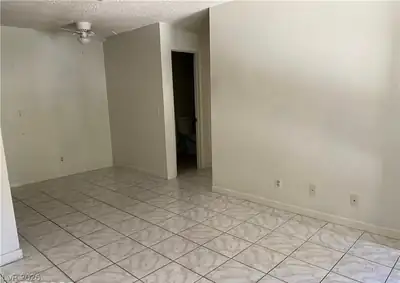 4955 JEFFREYS Avenue 710, Las Vegas, NV 89119 Living Room